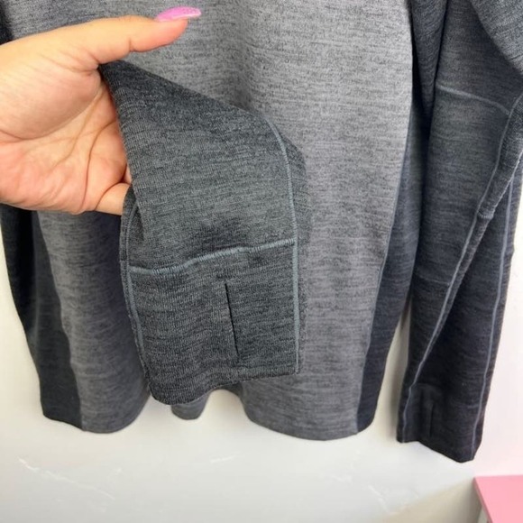 Kuhl Men's Ryzer 1/4 zip pull over sweater in "Black/ Koal" Black/gray size L - Picture 5 of 10